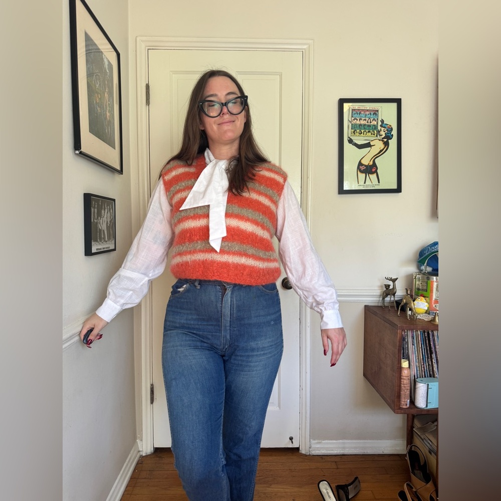 60s Vintage Striped Coral and Gray Women's Mohair Sweater Vest Sz M - Picture 2 of 4